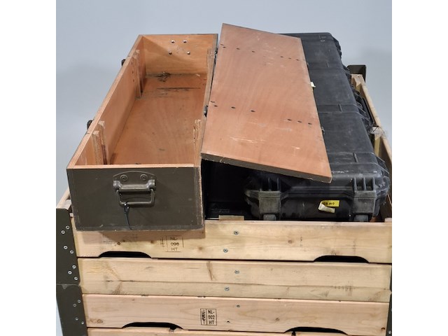 Ca. 10x transportkoffer en 1x kist, o.a. minelab - afbeelding 14 van  14