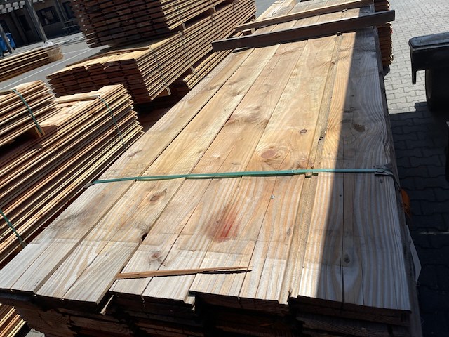 Ca. 110x douglas wisselsponning, 18x190mm, lengte 500cm - afbeelding 1 van  3