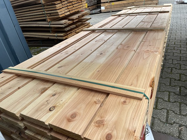 Ca. 110x douglas zweeds rabat, 26x190mm, lengte 400cm - afbeelding 1 van  3