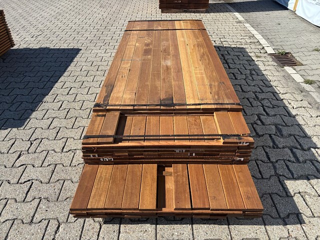 Ca. 110x guyana ipé planken geschaafd, 21x90mm, lengte 18/215cm, 60/245cm, 32/275cm - afbeelding 1 van  3
