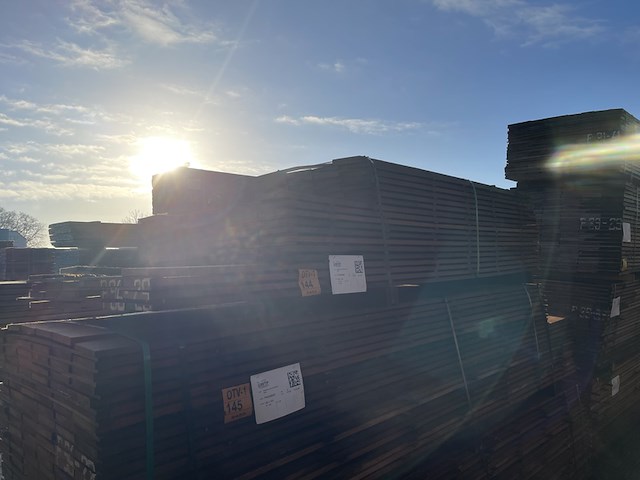 Ca. 110x guyana teak beschoeiingsplanken, 20x150mm, lengte 42/200cm, 47/250cm, 21/300cm - afbeelding 4 van  4