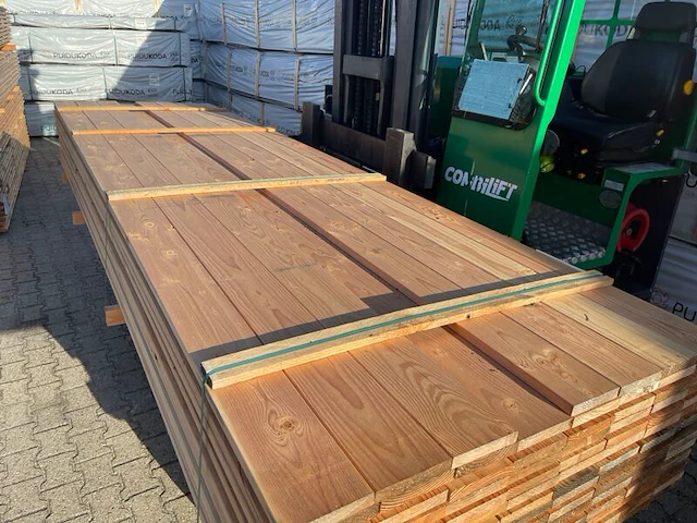 Ca. 111x douglas planken geschaafd, 24x138mm, lengte 400cm - afbeelding 1 van  3
