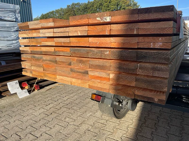 Ca. 111x douglas planken geschaafd, 24x138mm, lengte 400cm - afbeelding 2 van  3