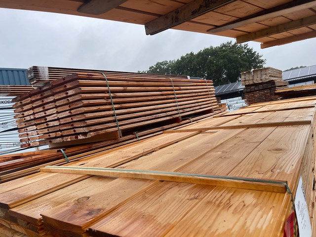 Ca. 113x douglas veer en groef, 18x185mm, lengte 500cm - afbeelding 1 van  3