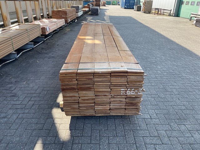 Ca. 115x guyana teak beschoeiingsplanken, 20x200mm, lengte 10/250cm, 105/300cm - afbeelding 1 van  4
