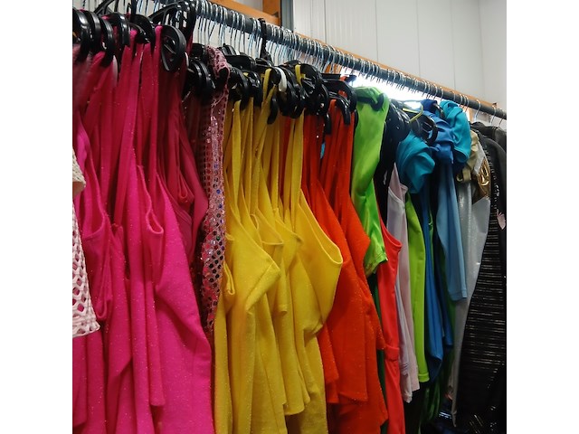 Ca. 115x punk rock neon 80 jaren kleding - afbeelding 1 van  5