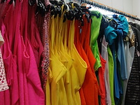 Ca. 115x punk rock neon 80 jaren kleding - afbeelding 1 van  5