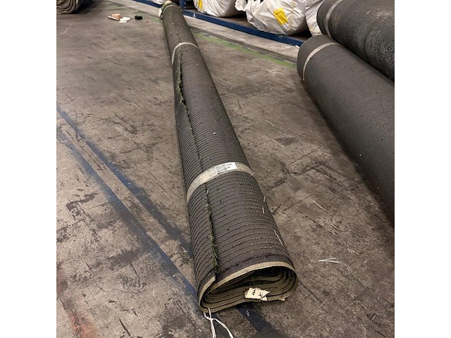 Ca. 11,6m2 kunstgras, 50 mm hoog, groen, wit - afbeelding 2 van  2