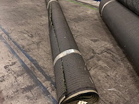 Ca. 11,6m2 kunstgras, 50 mm hoog, groen, wit - afbeelding 2 van  2