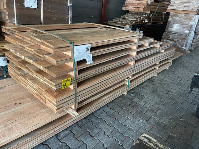 Ca. 116x angelim pedra country garde planken geschaafd, 18x190mm, lengte 16/150cm, 15/200cm, 12/250cm, 22/300cm, 51/350cm - afbeelding 2 van  3