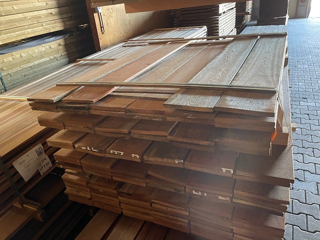 Ca. 116x angelim pedra planken geschaafd country grade, 18x190mm, lengte 16/150cm, 15/200cm, 12/250cm, 22/300cm, 51/350cm - afbeelding 1 van  3