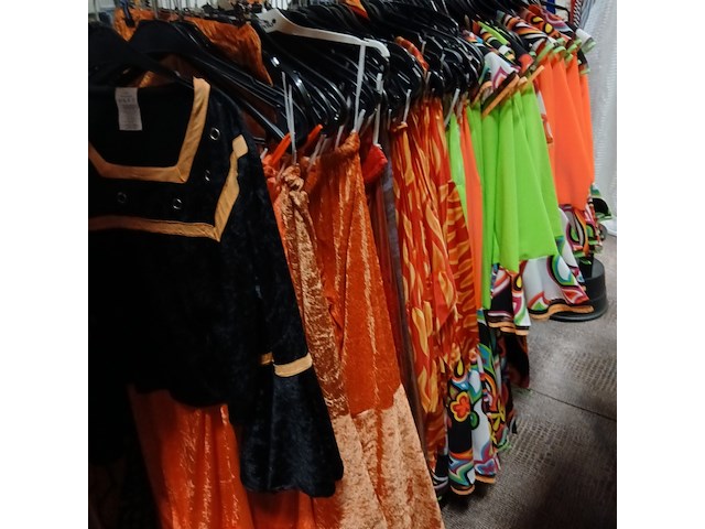 Ca. 116x feestkleding neon - afbeelding 1 van  9