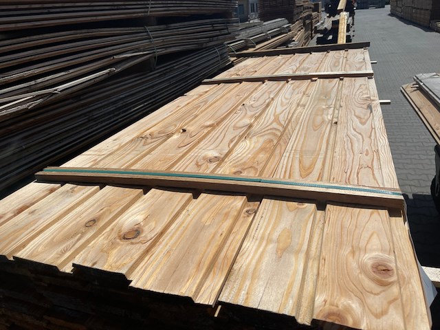 Ca. 119x douglas channelsiding, 18x137mm, lengte 300cm - afbeelding 1 van  3