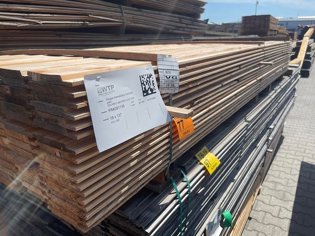 Ca. 119x douglas channelsiding, 18x137mm, lengte 300cm - afbeelding 2 van  3