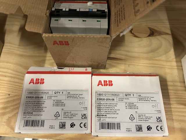 Ca. 11x abb schakelmateriaal w.o. aardlekautomaten - afbeelding 2 van  9
