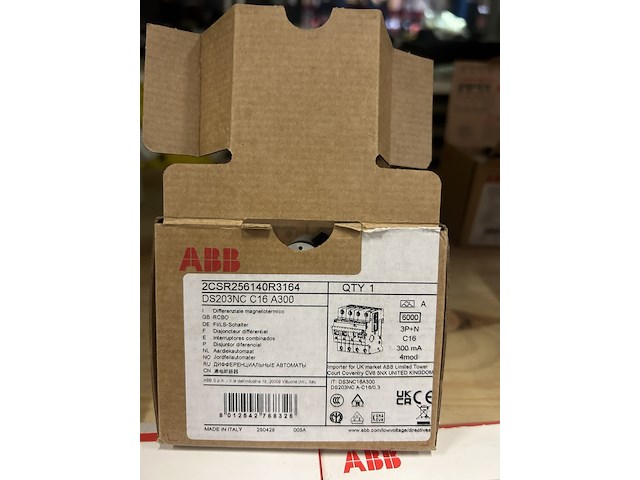 Ca. 11x abb schakelmateriaal w.o. aardlekautomaten - afbeelding 8 van  9