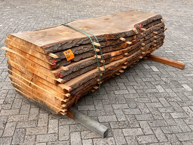 Ca. 11x amerikaans eiken stam gezaagd, 50x950mm, lengte 260cm - afbeelding 2 van  3