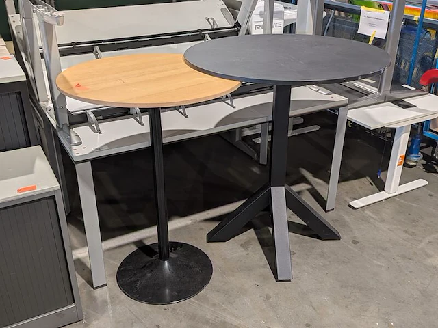 Ca. 11x diverse kantoortafels en bureau's - afbeelding 5 van  6