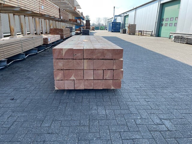 Ca. 11x douglas balken fijnbezaagd, 150x150mm, lengte 500cm - afbeelding 3 van  4