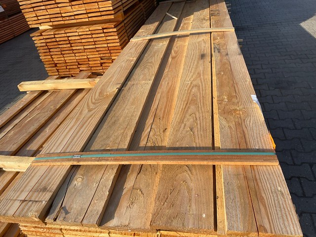 Ca. 11x douglas planken fijnbezaagd, 22x200mm, lengte 400cm - afbeelding 1 van  3