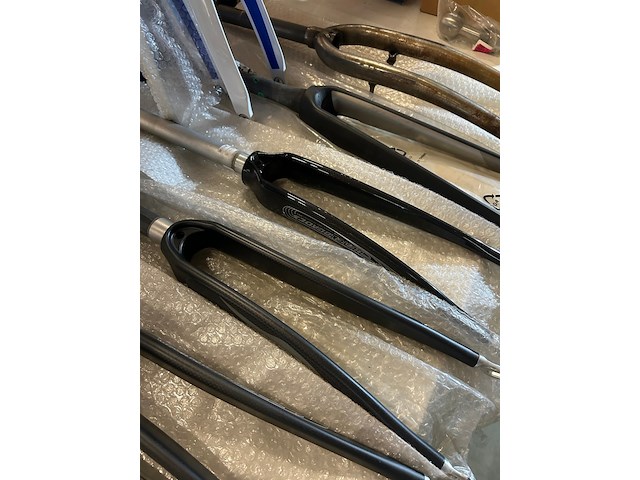 Ca. 11x fiets voorvorken voor o.a. racefiets, w.o. cgc - afbeelding 4 van  5