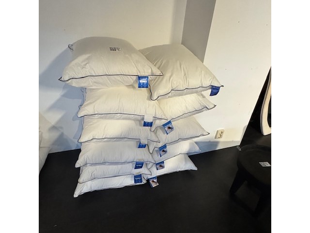Ca. 11x kussen, comforel - afbeelding 1 van  3