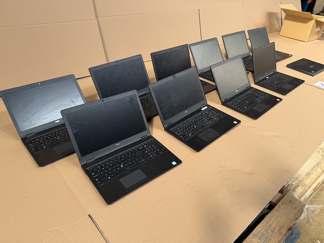 Ca. 11x laptop, dell, latitude 5580 - afbeelding 9 van  11