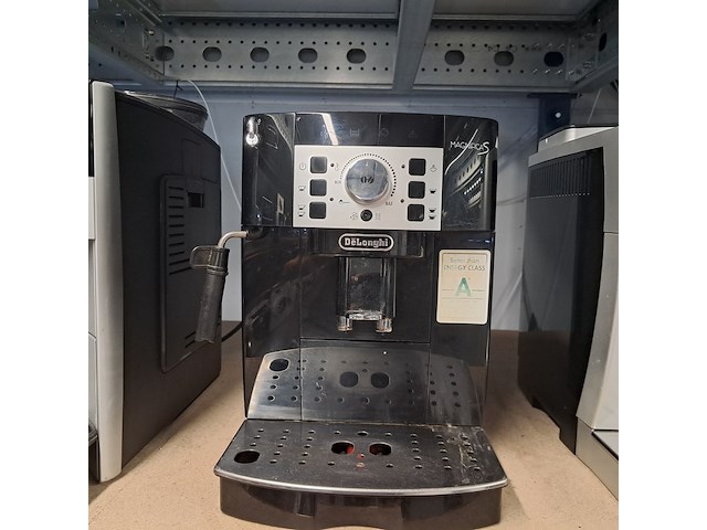 Ca. 11x meerdere koffiebonen machines, o.a. siemen, delonghi, saeco - afbeelding 6 van  24