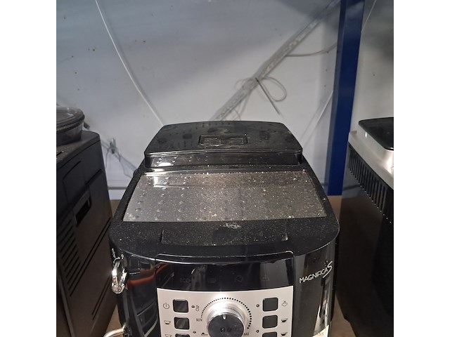 Ca. 11x meerdere koffiebonen machines, o.a. siemen, delonghi, saeco - afbeelding 7 van  24