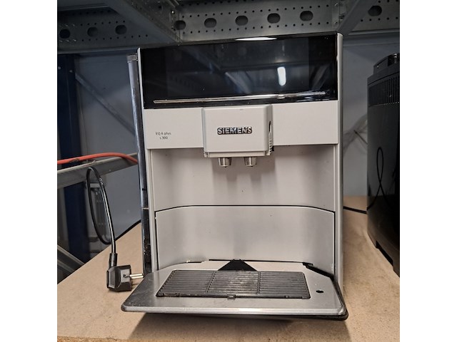 Ca. 11x meerdere koffiebonen machines, o.a. siemen, delonghi, saeco - afbeelding 8 van  24