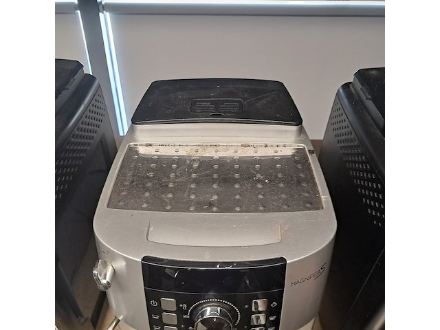 Ca. 11x meerdere koffiebonen machines, o.a. siemen, delonghi, saeco - afbeelding 14 van  24