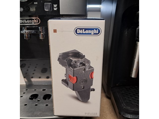 Ca. 11x meerdere koffiebonen machines, o.a. siemen, delonghi, saeco - afbeelding 15 van  24