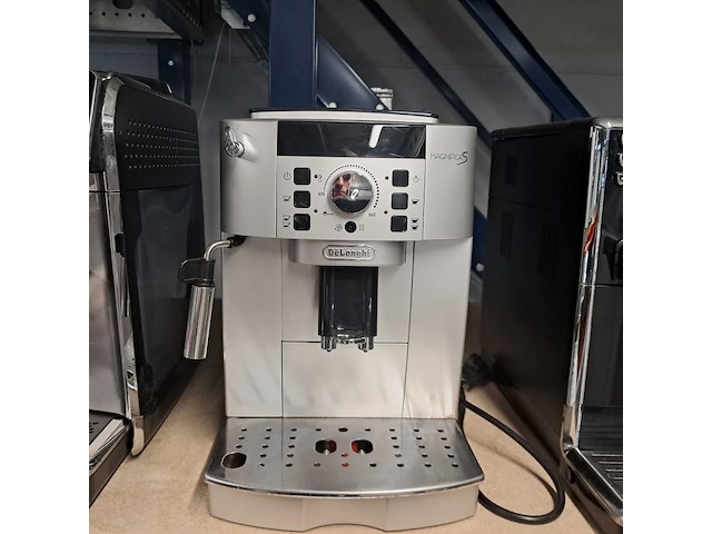 Ca. 11x meerdere koffiebonen machines, o.a. siemen, delonghi, saeco - afbeelding 21 van  24