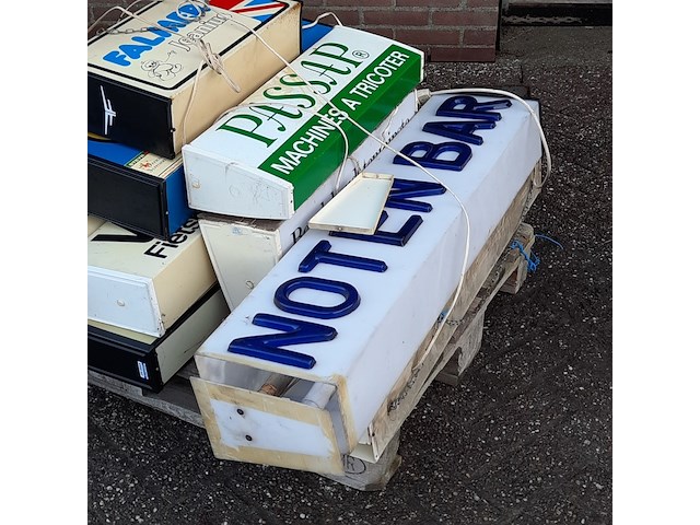 Ca 11x nostalgische lichtreclame borden - afbeelding 5 van  12