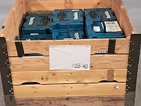 Ca. 11x opbergkoffer met oplader en 13x opbergkoffer zonder oplader, makita, o.a dc18rc
