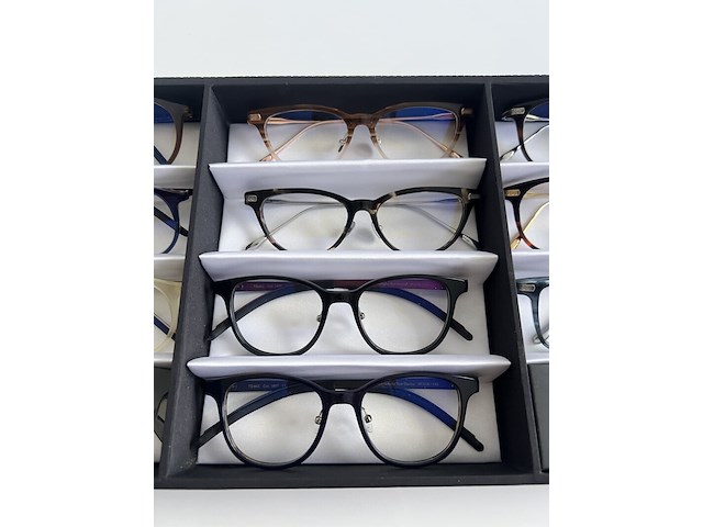 Ca. 11x optische monturen, tom davies, in luxe opbergdoos/displaytray - afbeelding 10 van  16