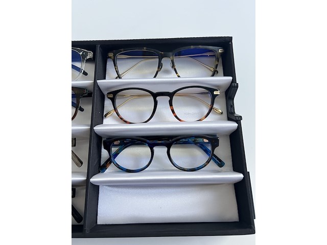Ca. 11x optische monturen, tom davies, in luxe opbergdoos/displaytray - afbeelding 13 van  18