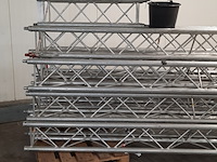 Ca. 11x paal t.b.v. truss systeem - afbeelding 5 van  7
