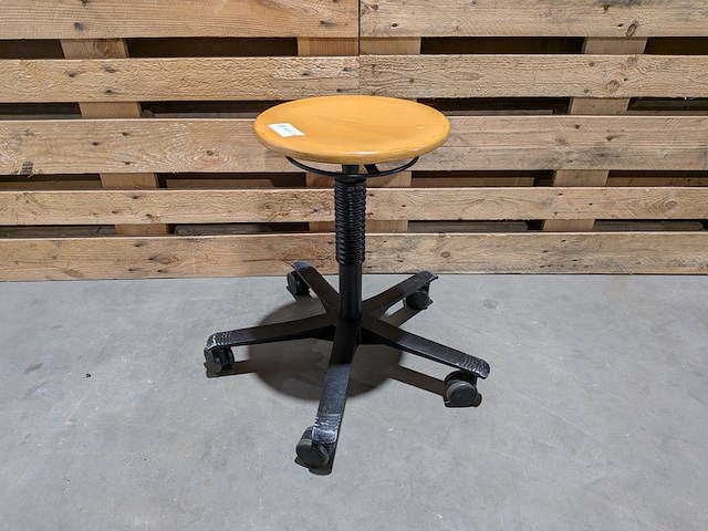 Ca. 11x verrijdbare kruk, wesjon, pe3010 tabouret - afbeelding 1 van  5
