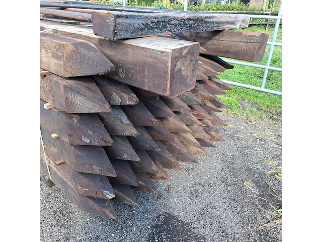 Ca. 120 meter omheining met enkele poort - afbeelding 3 van  13