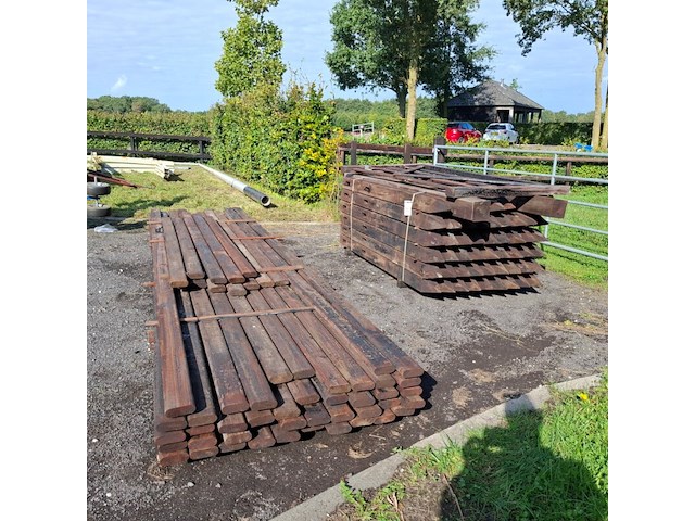 Ca. 120 meter omheining met enkele poort - afbeelding 6 van  13