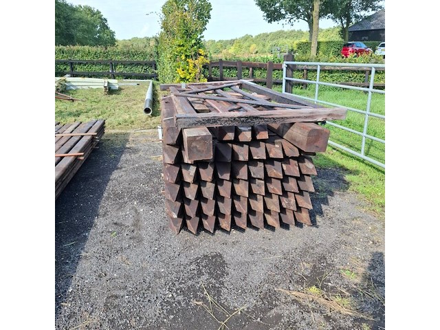 Ca. 120 meter omheining met enkele poort - afbeelding 8 van  13
