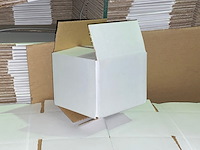 Ca. 1200x verzenddoosjes 13x12x10cm, wit - afbeelding 2 van  4