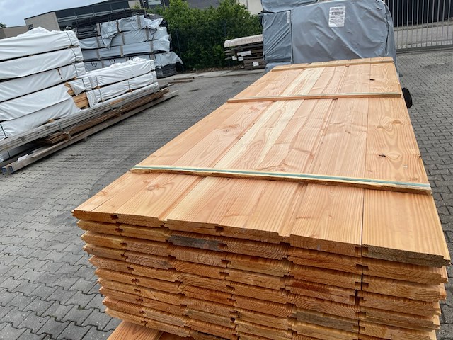 Ca. 120x douglas wisselsponning/halfhoutsrabat, 18x190mm, lengte 300cm - afbeelding 1 van  3