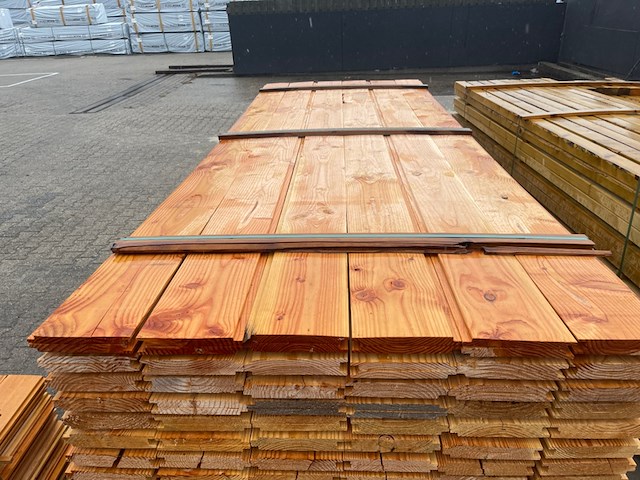 Ca. 120x douglas wisselsponning/halfhoutsrabat, 18x190mm, lengte 300cm - afbeelding 1 van  3