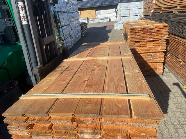 Ca. 120x douglas wisselsponning/halfhoutsrabat, 18x190mm, lengte 300cm - afbeelding 1 van  3