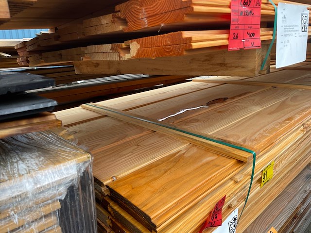 Ca. 120x douglas wisselsponning/halfhoutsrabat, 18x190mm, lengte 400cm - afbeelding 1 van  3