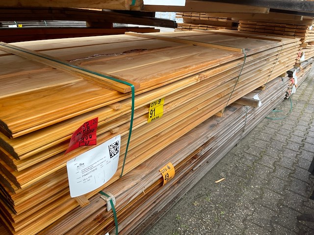 Ca. 120x douglas wisselsponning/halfhoutsrabat, 18x190mm, lengte 400cm - afbeelding 2 van  3