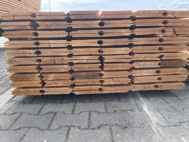 Ca. 120x douglas wisselsponning/halfhoutsrabat, 18x190mm, lengte 500cm - afbeelding 2 van  3