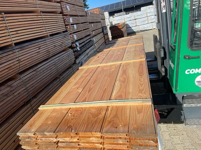 Ca. 120x douglas wisselsponning/halfhoutsrabat, 18x190mm, lengte 500cm - afbeelding 1 van  3
